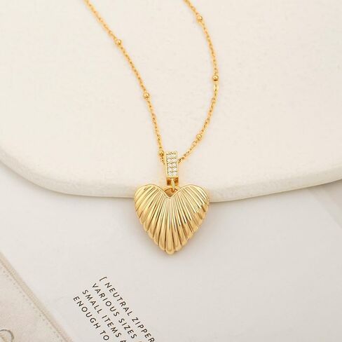 PERNNLA PEARL الهلال القمر ونجمة قلادة قلادة للنساء لذيذ الأفعى قلادة القلب الصغير 18K سلسلة الذهب لذيذ مايكرو مطعمة الزركون قلادة بسيطة قلادة للنساء in Kuwait