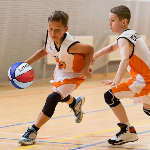 كرة سلة للأطفال من المطاط الرغوي مقاس 5 (27.5 بوصة) كرة سلة للشباب في الهواء الطلق أفكار هدايا داخلية (مع مضخة) in Kuwait