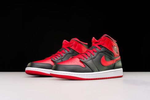 Jordan Mens Air Jordan 1 Mid DQ8417 006 Christmas 2022 - Size 12 in Kuwait