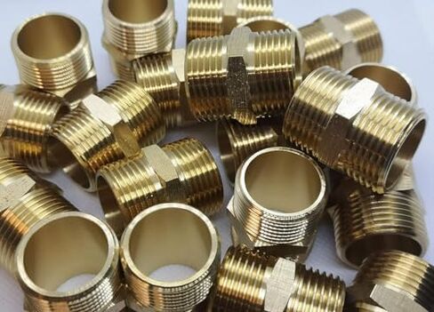 4-piece set brass double nipples, 3/4 inch male thread, robust and durable connection parts for pipelines, ideal for plumbing and DIY projects (3/4") in Saudi Arabia