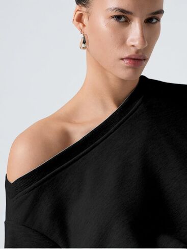 Verdusa Women's One Shoulder Long Sleeve Crop Sweatshirt Top Casual Pullovers in Kuwait