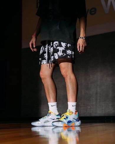 Men's Graphic Print Shorts Retro Basketball Shorts Cool Mesh Shorts in Kuwait