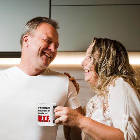 3Drose 11oz قهوة القدح لهجة حمراء بعد الاثنين والثلاثاء حتى التقويم يقول WTF ، أكواب مضحكة للبالغين ، القدح فرحان القهوة مع أقوال ، فنجان القهوة السيراميك اللطيف ، فكرة هدايا جيدة in Kuwait