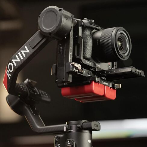 لوحة بطارية Tilta متوافقة مع DJI RS 4 Power Pass -Siregh Plate Kit - L Series | يتضمن 14.8V P-TAPS ، 2 PIN LEMO و USB-C PORT | قم بتوسيع الطاقة عبر جبل الذهب القابل للتبديل و V-Mount in Kuwait