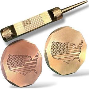 علامات كرة الجولف وأداة غولف Divot Tool 3 قطعة غولف هدايا - علامة كرة نحاسية أمريكية محفورة وعلامة كرة غولف النحاسية وأداة Divot Brass - ملحقات الجولف للرجال - مجموعة هدايا الجولف - مصنوعة في الولايات المتحدة الأمريكية in Saudi Arabia