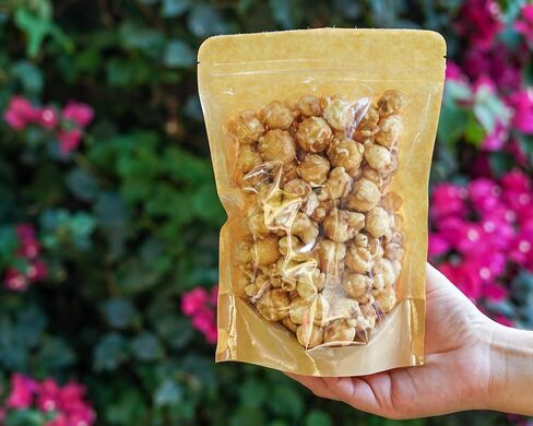 Winnie the Pooh Baby Shower Popcorn Bag & Sticker Favors (Kraft Stand up Bags & Stickers 30 COUNT) in Kuwait