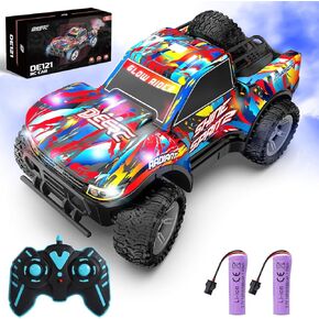 DEERC REMOTE CONTROL CAR للبنين والبنات الذين تتراوح أعمارهم بين 4-8 ، رذاذ شاحنة RC مع الموسيقى وأضواء LED ملونة ، 2.4 جيجا هرتز مركبة الانجراف جميع التضاريس ، بطاريتين قابلة لإعادة الشحن ، 40 دقيقة وقت اللعب ، لعبة عيد ميلاد للأطفال