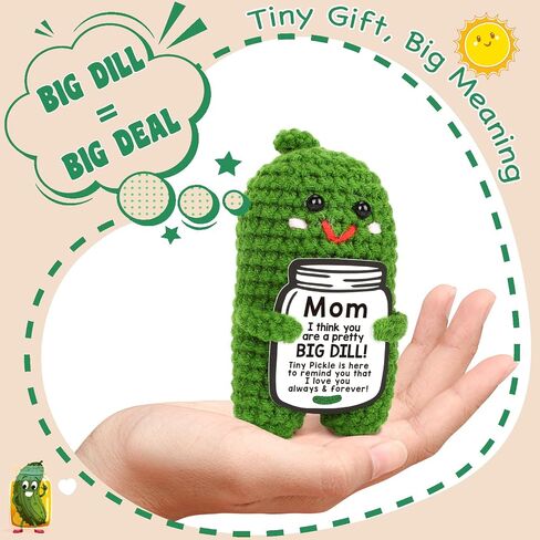 هدية يوم الأم لأمي من الابنة أو الابن - مضحكة كروشيه Pickle Plush مع بطاقة القلب ، الحاضر المصنوع يدويًا ، حشو تخزين فريد من نوعه ، أفضل أمي على الإطلاق in Kuwait