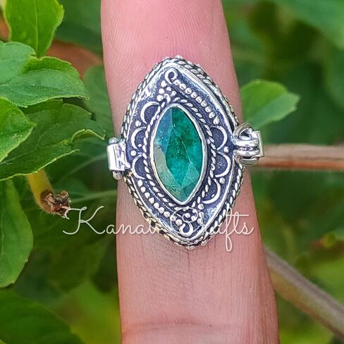 حلقة السم القديمة | الزمرد ، حلقة السم | مقصورة سرية | Boho Hippie | 925 Sterling Silver Plated | هدية عيد الهالوين ، حلقة حبوب منع الحمل ، هدايا عيد الأم (8.5) in Saudi Arabia