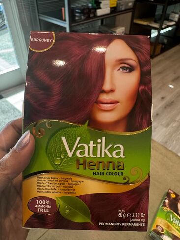 Dabur Vatika Henna Hair Color - Henna Hair Dye, Henna Hair Color and Conditioner, Zero Ammonia Henna for Strong and Shiny Hair, 100% Grey Coverage, 6 Sachets X 10g (Natural Brown) in Saudi Arabia