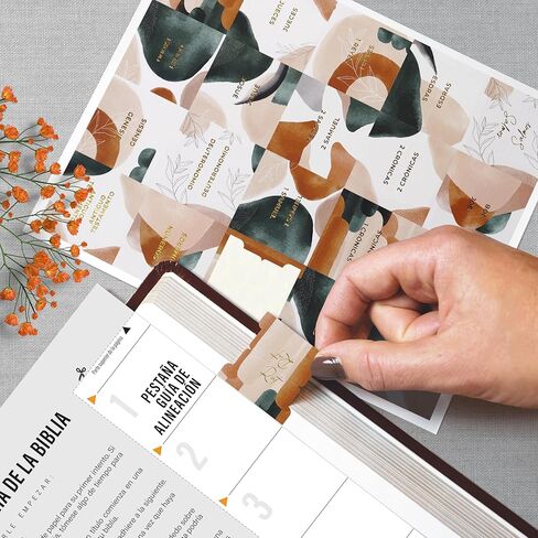 علامات تبويب الكتاب المقدس الكاثوليكية الإسبانية الوردي للكتاب المقدس - مستلزمات دراسة الكتاب المقدس للببليا católica en español ، دراسة الكتاب المقدس مع علامات تبويب الأناجيل - تبويب الكتاب المقدس للنساء والرجال ، وملحقات الكتاب المقدس in Kuwait