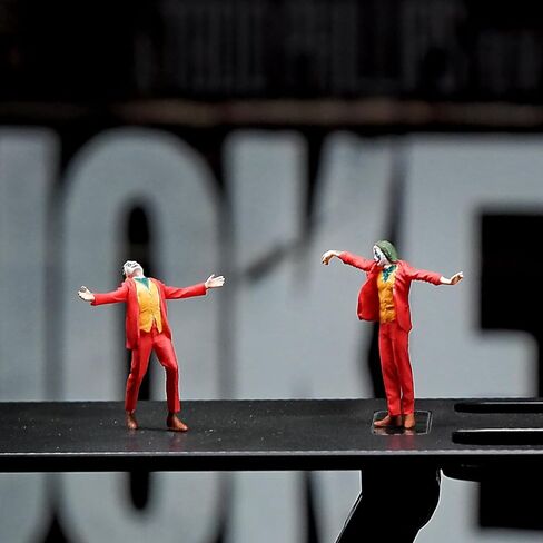 Painted Figure 1:64 Scale Mini Model Trains Architectural Plastic People Figures Street Guitar Singer Combo Figure Model，for Miniature Scenes（Orchestra） in Saudi Arabia