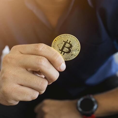 1Pcs Shiba Inu Coin, Shiba Commemorative Coin 24K Red and Gold Plated, 3mm SHIB Cryptocurrency, Collectible Coin with Protective Case, Blockchain Cryptocurrency, Home and Office Decoration in Saudi Arabia