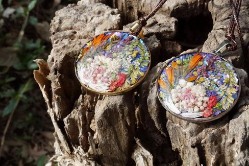 Nature's Multi Colour Dry Pressed Real Flower Round Handmade Pendant Necklace in Saudi Arabia