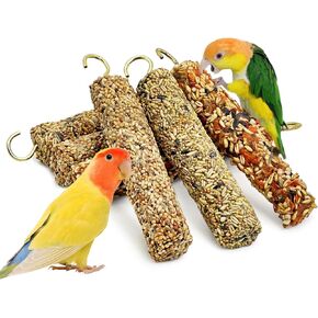 Fhiny Parakeet Treats ، 2 pcs طبيعية العصي الطيور العصي الحبوب والخضروات Budgie Snacks Cockatiel Food عصي لعب مضغ طويل الأمد للببغاء Cockatiel Budgie Conure Parrotbird Finch