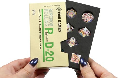 1985 Games DND DICE SET ، VHS Retro Games Box Dice Box ، Resin Handmade Sharp Edge D&D Dice Met for Dungeons & Dragon Games ، تم تعيينه لألعاب لعب الأدوار (Plasmic Punch ، مجموعة من 7 زهر) in Kuwait