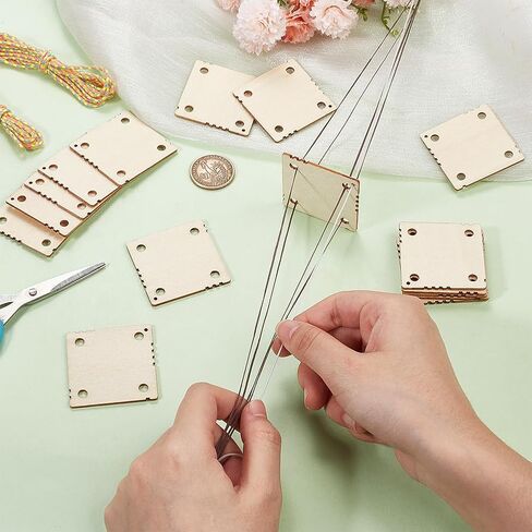 Benecreat 24 PCS Square Weaving Card ، 1.8 × 1.8 بوصة 4 ثقوب تلوح في الأفق أدوات النسيج المصنوعة يدويًا لتلوح في الأفق لوازم اللوحات اللوحية النسيج ، اللواز in Kuwait