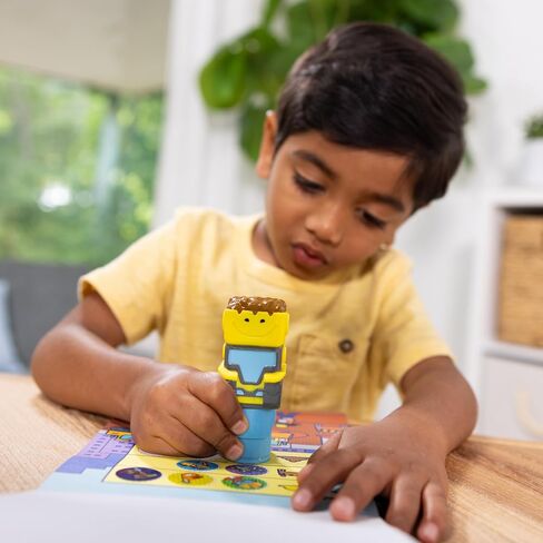 Melissa & Doug Sticker WOW!™ 24-Page Activity Pad and Sticker Stamper, 300 Stickers, Arts and Crafts Fidget Toy Collectible Character – Ice Cream - FSC Certified in Saudi Arabia
