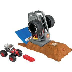 Hot Wheels Monster Trucks Arena Smashers - تحدي ضغط إطارات العظام شاكر