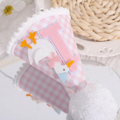 قبعة عيد ميلاد أوزة سخيفة - زخارف عيد ميلاد أوزة سخيفة ، قبعة حفلة عيد ميلاد الوردي الوردي الأول لها in Kuwait