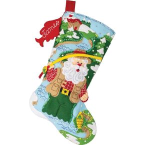 Bucilla ، Fly Fishing Santa ، Felt Hostique 18 "Stocking Making Kit ، مثالي للفنون والحرف اليدوية ، 89724E