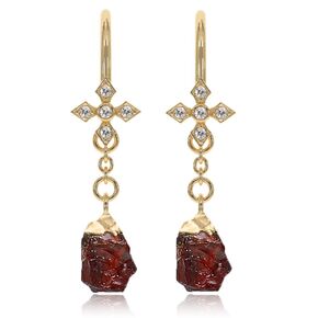 أقراط Peridot للنساء في شكل قطرة من الحجر الخام - 18 كيلو بايت مطلي بالذهب ، 925 sterling الفضة الحرك - المجوهرات الذهب hypoallergenic للنساء ، هدايا عيد الأم ، هدايا عيد ميلاد للنساء