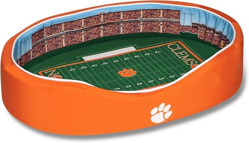 StadiumSpot Michigan Wolverines Small Oval Dog Bed in Kuwait