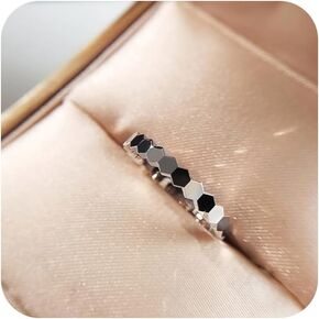 sdouefos حلقات فضية للنساء غير تشويه ، 925 sterling الفضة الزفاف نطاقات خلية النحل على شكل الفولاذ المقاوم للصدأ مفصل الخنصر الخنزير مقاوم للخليج حلقة قابلة للتكديس 10