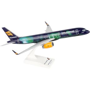 Daron Skymarks Icelandair 757-200 Hekla Aurora 1/150 (SKR892)