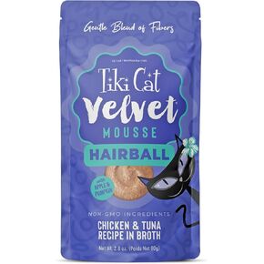 Tiki Cat Velvet Mousse Cat Cat Food ، التحكم في الشعر ، وصفة الدجاج والتونة في مرق ، 2.8 أوقية. الحقيبة (12 عدد)