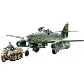 Tamiya 25215 1:48 Me262A-2A with Chain Motorcycle (2) - Model Building, Plastic Kit, Hobby, Crafts, Gluing, Model Kit, Model, Assembling