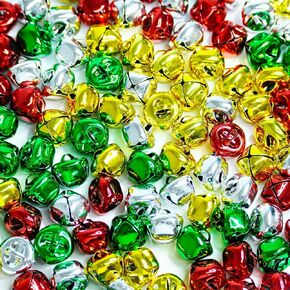 Numone 100 قطعة أجراس Jingle Jingle للحرف اليدوية ، أجراس جلجل ملونة مع صوت صاخب ، 4 ألوان مختلطة الجرس الحرف الكبرى لعيد الميلاد منزل الأليف لزفاف المهرجان (1 بوصة)