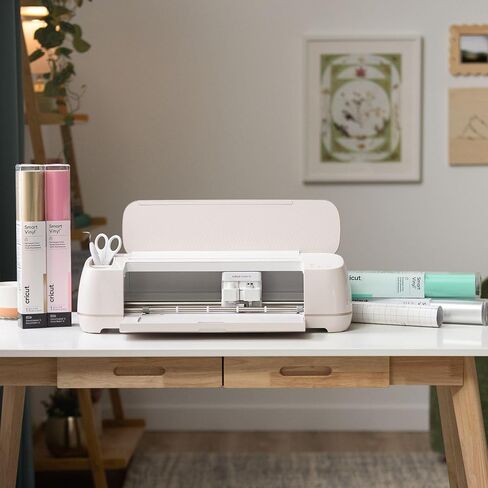 آلة Cricut Maker 4 مع حزمة فينيل وحزمة- آلة قطع حرفية صديقة للمبتدئين مع مواد أساسية ، ومشاريع ديكور متنوعة فينيل فينيل ، والملابس والشارات in Saudi Arabia