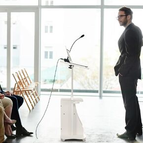 Costway Mobile Lectern المنصة ، عربة جهاز الكمبيوتر المحمول المتداول مع 180 درجة مائلة من الطاولة ، مقصورات التخزين والعجلات القابلة للقفل ، محطة عمل كمبيوتر للجلوس للمنزل ، المكتب ، المدرسة (الأسود ، مجموعة من 1)