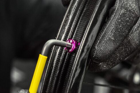 Muc Off 1051 صمامات بريستا سوداء بدون أنابيب، 44 مم - صمامات دراجة ممتازة مانعة للتسرب مع أداة إزالة صمام أساسية مدمجة in Saudi Arabia