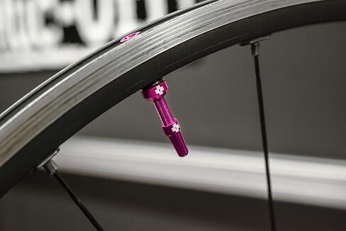 Muc Off 1051 صمامات بريستا سوداء بدون أنابيب، 44 مم - صمامات دراجة ممتازة مانعة للتسرب مع أداة إزالة صمام أساسية مدمجة in Saudi Arabia