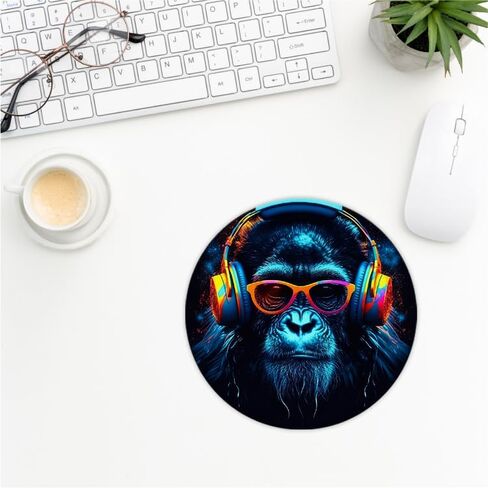 QUICQOD Giraffe Game Mouse Pad,Trendy Animal Neon Headphones Round Mouse Pad,Non-Slip Rubber Base Mousepads for Home Office Dorm Desk Decor,8.7 x 8.7 Inch in Kuwait