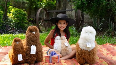 Real Alpaca Natural Fur Toy – Soft and Cuddly Handcrafted Alpaca Fur Toys, Sourced Fur from Peru, (9 inches, Beige) in Saudi Arabia