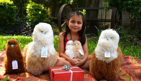Real Alpaca Natural Fur Toy – Soft and Cuddly Handcrafted Alpaca Fur Toys, Sourced Fur from Peru, (9 inches, Beige) in Saudi Arabia