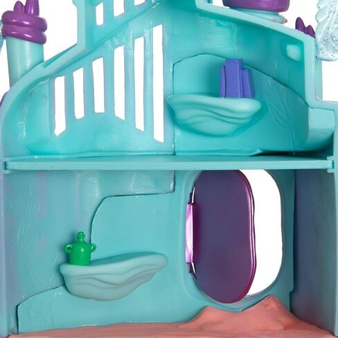 DISNEY STORE Official Frozen Castle Micro Play Set, Micro Toy Set Includes Elsa, Anna & Olaf Micro Figures, Travel Toy Portable Playset with Handle, Travel Toys with Surprise Reveals in Saudi Arabia