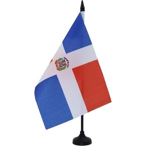 علم طاولة جمهورية الدومينيكان من AZ FLAG مقاس 5 بوصة × 8 بوصة - علم مكتب الدومينيكان مقاس 21 × 14 سم - عصا وقاعدة بلاستيكية سوداء