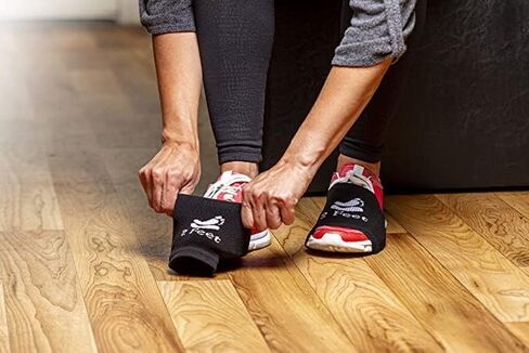 جوارب للرقص فوق الأحذية الرياضية، جوارب مثالية للرقص على الأرضيات الناعمة مع محاور وانعطافات ناعمة، عبوة من زوجين in Kuwait