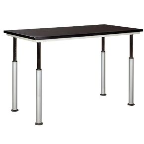 طاولة الفصل الدراسي المتنوعة المساحات ، سهلة التعديل (27.75 "-42" H) ، 60 "W × 42" D ، ADA متوافق ، أعلى صفح الأسود ، الانزلاقات القابلة للتعديل ، مصنوعة في الولايات المتحدة.