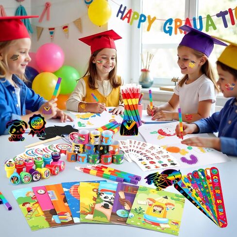 Benlouis 192 PCS حفل التخرج مفضلات للأطفال في مرحلة ما قبل المدرسة روضة هدايا الفصول الدراسية جائزة مجموعة كبيرة للطلاب تهانينا خريجي Goodie أكياس （حيوانات التخرج） in Kuwait