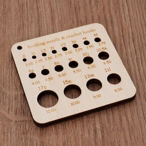 4Pcs 63MM Knitting Needle Stitch Gauge Multifunctional Square Wood Crochet Hook Yarn Wrap Guide Board Spinning Control Card Knitting Tool for Spinners WPI Gauge Measuring Tools Accessories