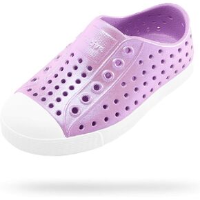 حذاء Jefferson Iridescent للفتيات من Native Shoes (طفل صغير/طفل صغير) أرجواني لافندر/أبيض صدفي/Galaxy 5 طفل صغير M in Saudi Arabia
