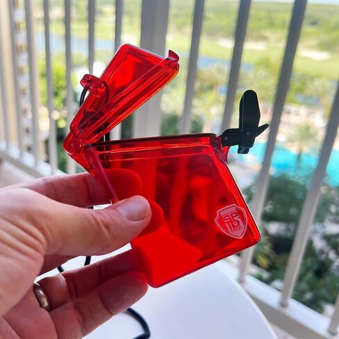 حامل شارة هوية مقاوم للماء مع الحبل والمقطع - حامل أموال للسباحة أو الشاطئ أو الرحلات البحرية - حالة إثبات المياه الصلبة الصلبة للمفتاح وبطاقات الائتمان والأسفار + معرف متخصص (أزرق) in Kuwait