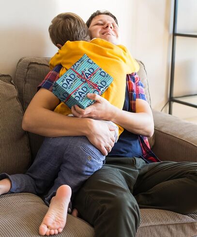 ورقة التغليف يوم Giolniay Mother - تصميم عيد أم Happy Pink & Red لـ Mom Birthday Gift Wrap - 28 × 40 بوصة ، 4 أوراق مطوية ، من السهل تخزينها in Kuwait