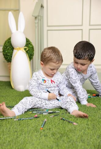 مجموعة ملابس منزلية مرسومة يدويًا من Tiko & Hayko/مجموعة بيجامات ملونة للأولاد والبنات in Saudi Arabia