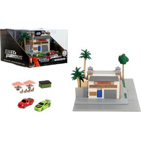 Jada Toys – Fast & Furious Nanoscene: Toretto's Market & Cafe with 2 Nano Vehicles – Highly Detailed Movie Replica Playset, Collectible Scene for Ages 8+
